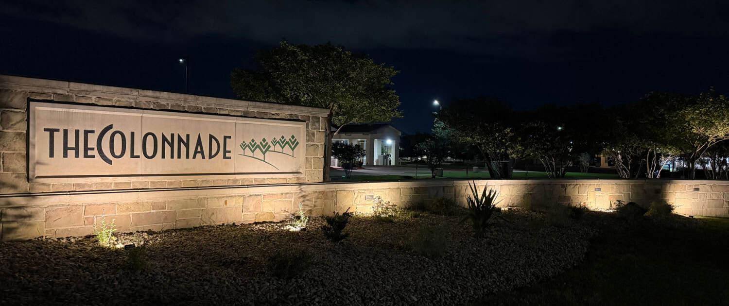 colonnade,commercial-entrance